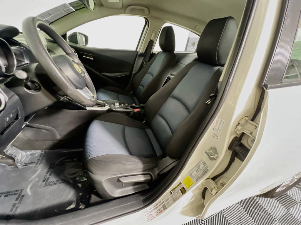 Used 2018 Toyota Yaris iA FWD image 12