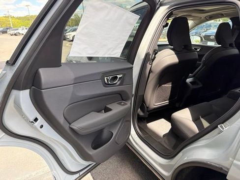New 2026 Volvo XC60 B5 Plus w/ Climate Package AWD/4WD image 10