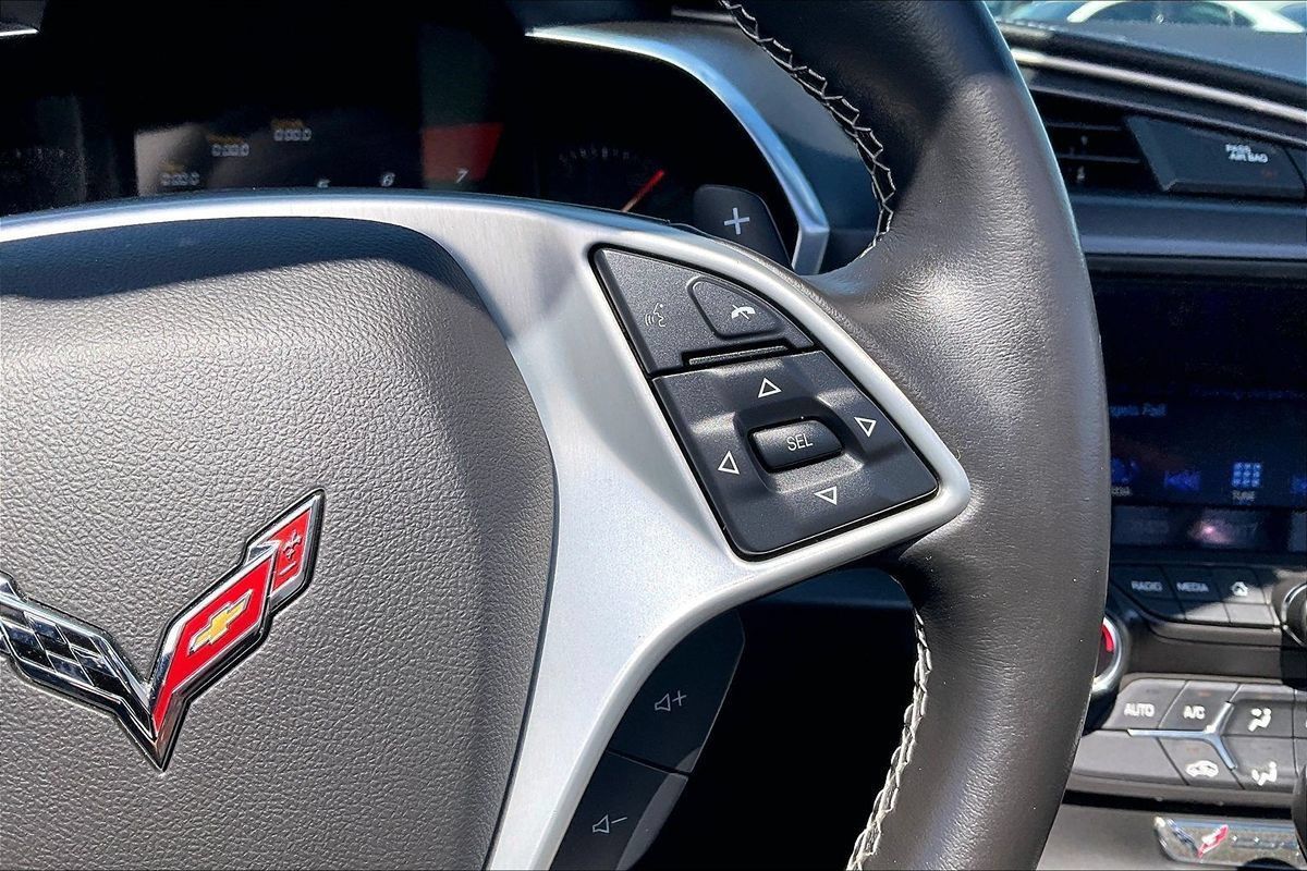 Used 2019 Chevrolet Corvette Stingray Coupe w/ Carbon Flash Badge Package RWD image 21