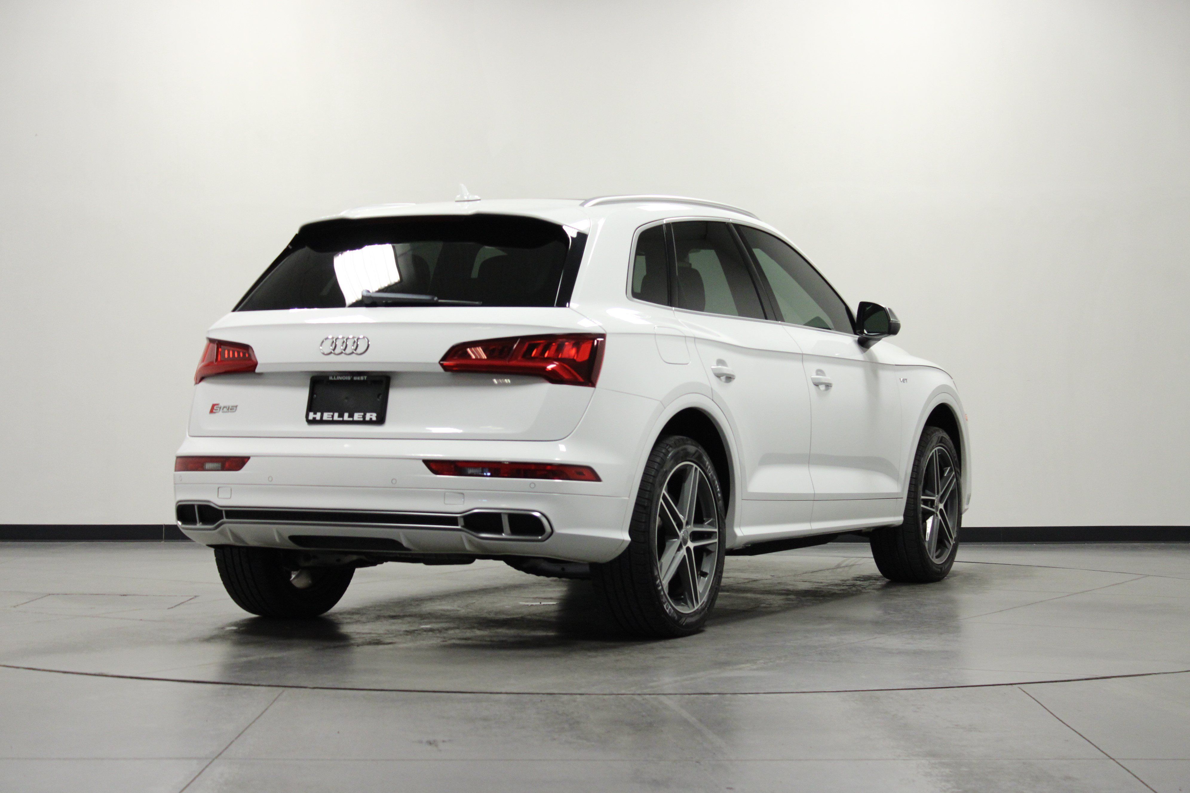 Used 2018 Audi SQ5 Premium Plus AWD/4WD image 4