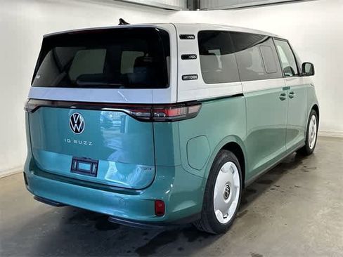 New 2025 Volkswagen ID. Buzz 1st Edition image 31