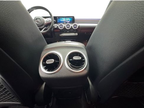 Used 2022 Mercedes-Benz A 220 image 35