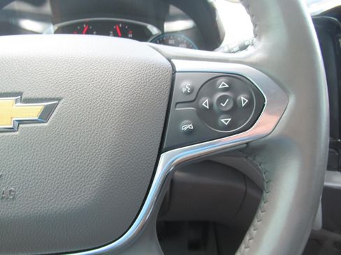 Used 2021 Chevrolet Traverse LT w/ LT Premium Package FWD image 25