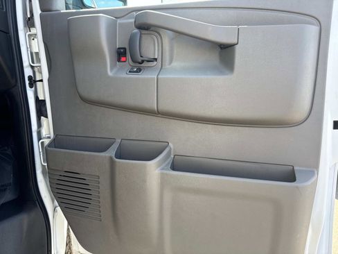 Used 2023 GMC Savana 2500 Extended w/ Driver Convenience Package image 20