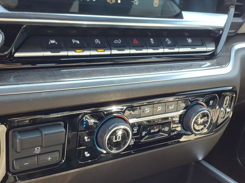 Used 2024 Chevrolet Silverado 1500 LTZ w/ LTZ Premium Package image 14