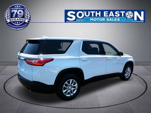 Used 2018 Chevrolet Traverse LS FWD image 7