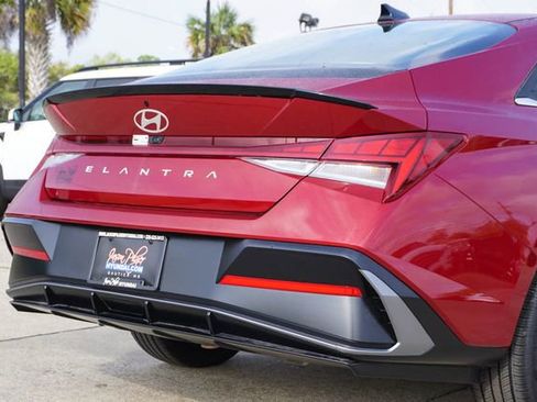New 2026 Hyundai Elantra SEL Sport Premium FWD image 5