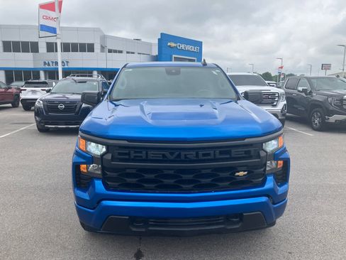 Used 2023 Chevrolet Silverado 1500 Custom RWD image 2