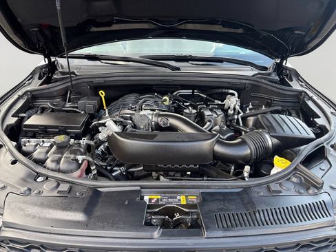 Used 2024 Dodge Durango GT RWD image 9