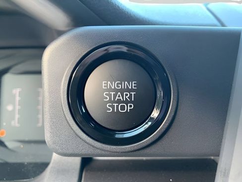 Used 2025 Toyota Tacoma SR5 AWD/4WD image 57