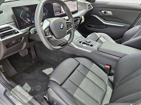 Used 2025 BMW 330i Sedan w/ Convenience Package image 9