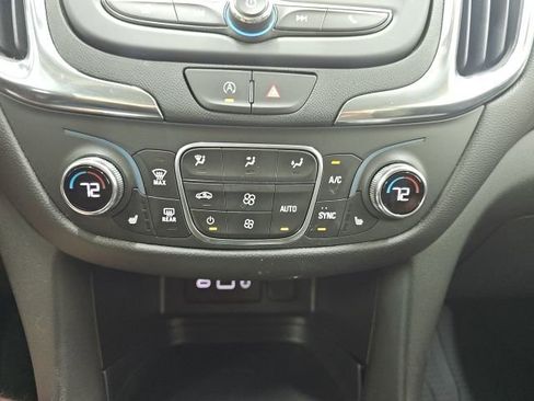 Used 2024 Chevrolet Equinox LT w/ LPO, Floor Liner Package FWD image 8
