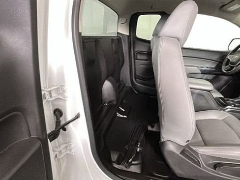 Used 2021 Chevrolet Colorado W/T w/ WT Convenience Package RWD image 28