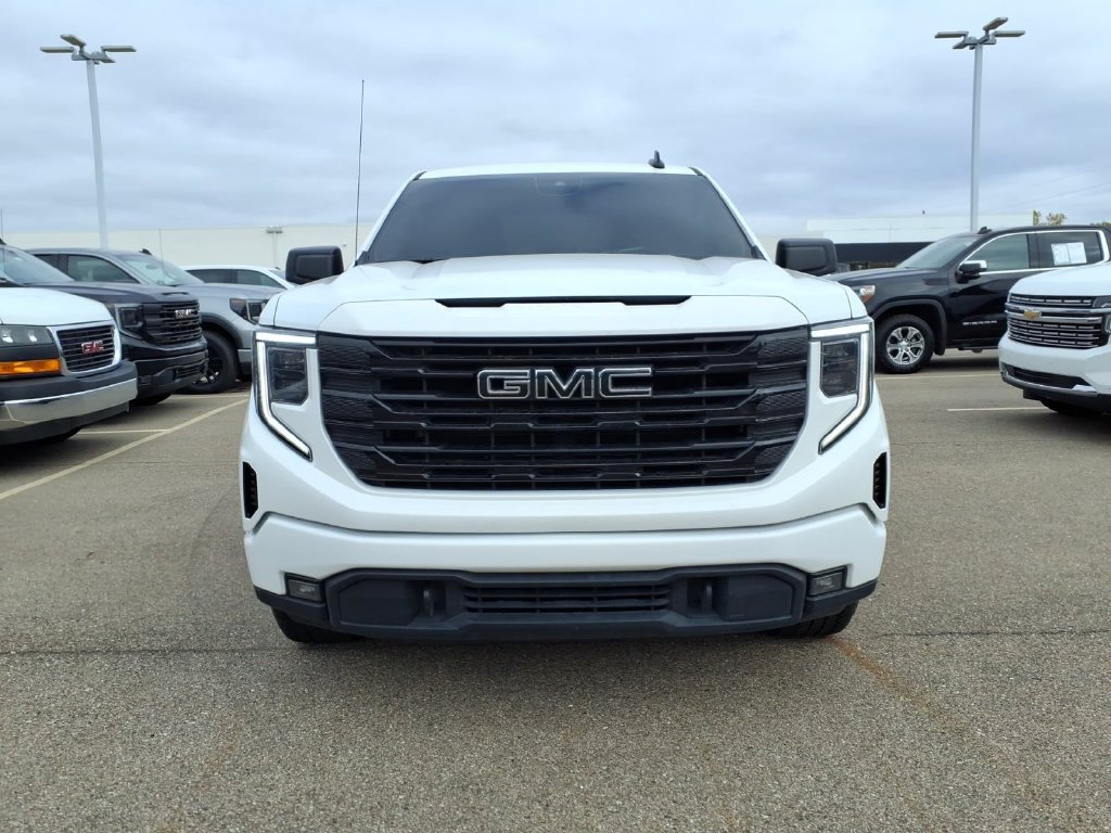 Used 2025 GMC Sierra 1500 Elevation AWD/4WD image 2