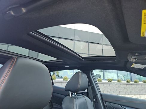 Used 2023 Nissan Maxima SR w/ Sport Mat Group image 19