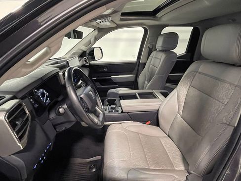 Used 2022 Toyota Tundra Limited image 3