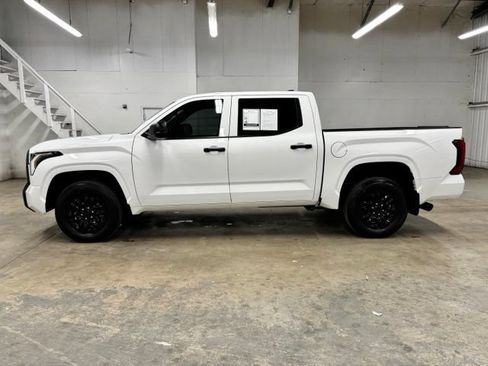 Used 2025 Toyota Tundra SR w/ SR Tow Package AWD/4WD image 4