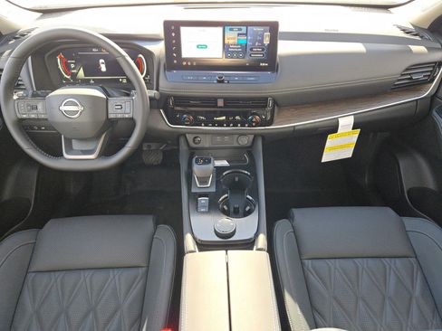 New 2026 Nissan Rogue Platinum AWD/4WD image 14