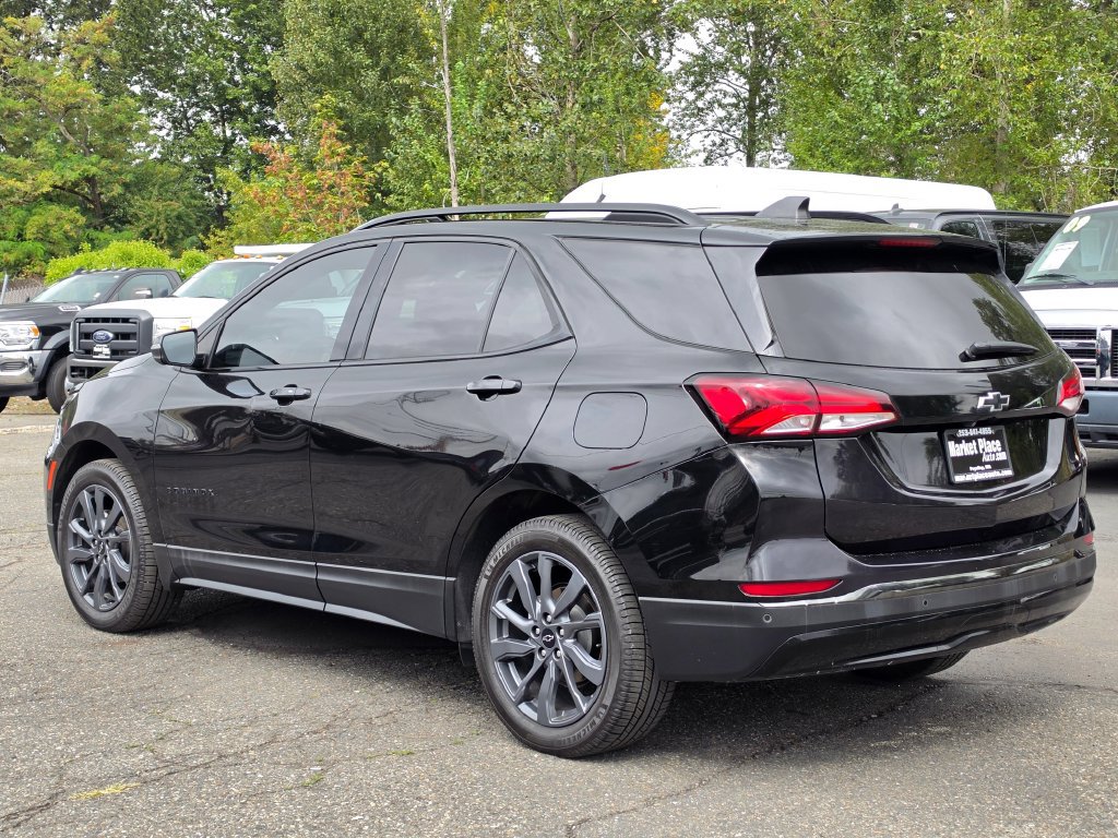 Used 2022 Chevrolet Equinox RS w/ RS Leather Package AWD/4WD image 4