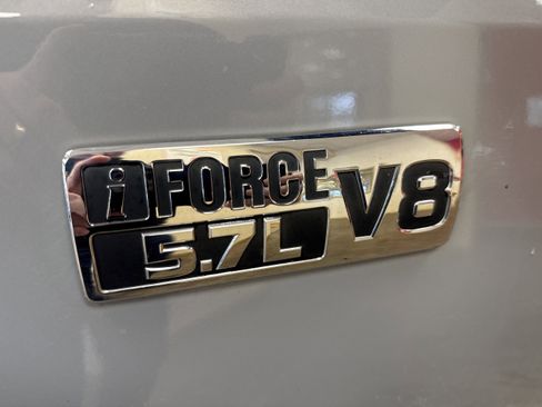 Used 2018 Toyota Tundra SR5 image 5