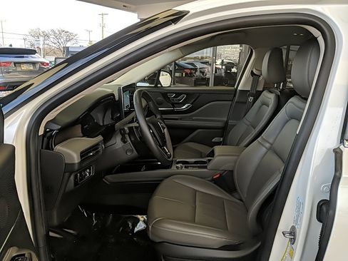 Used 2024 Lincoln Corsair Reserve w/ Equipment Group 201A image 10