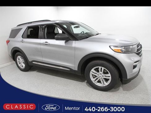 Certified 2023 Ford Explorer XLT w/ Equipment Group 202A AWD/4WD image 1