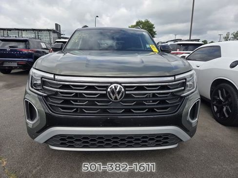 Used 2024 Volkswagen Atlas Peak Edition SE AWD/4WD image 7