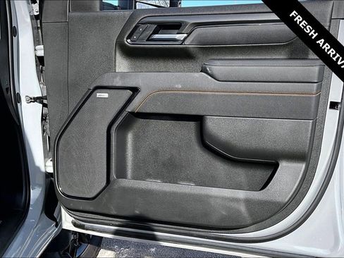 Used 2025 GMC Sierra 2500 AT4 w/ AT4 Premium Plus Package image 28
