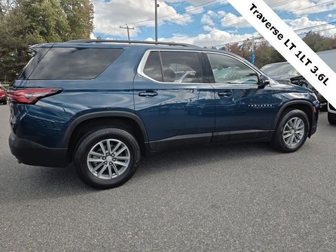 Used 2023 Chevrolet Traverse LT image 10