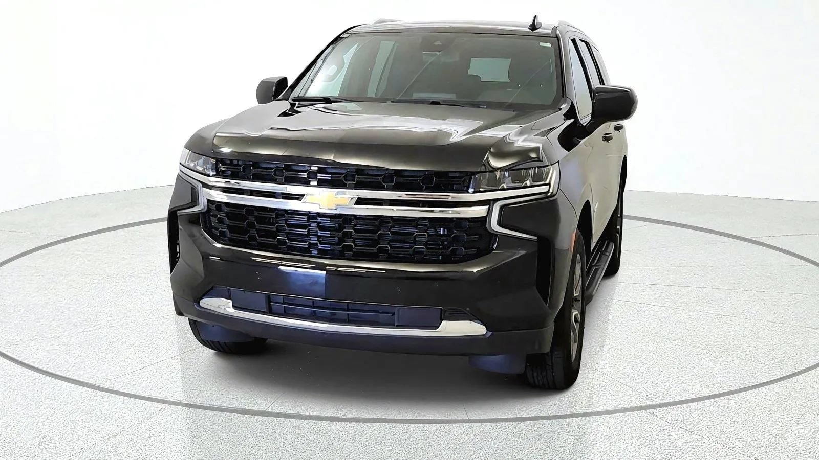 Used 2024 Chevrolet Tahoe LS w/ Driver Alert Package AWD/4WD image 3