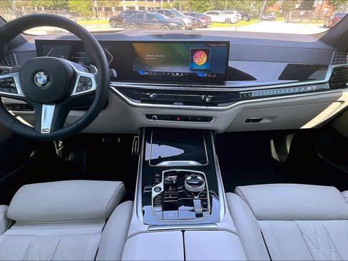 Used 2026 BMW X7 xDrive40i w/ Executive Package AWD/4WD image 14