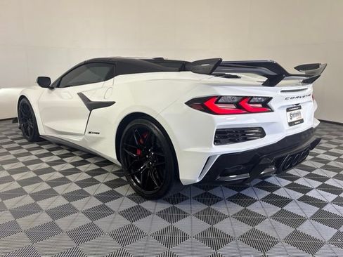 Used 2023 Chevrolet Corvette Z06 w/ Z07 Performance Package RWD image 35