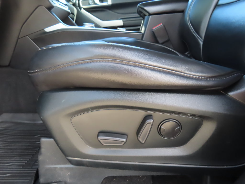 Used 2021 Ford Explorer XLT AWD/4WD image 7