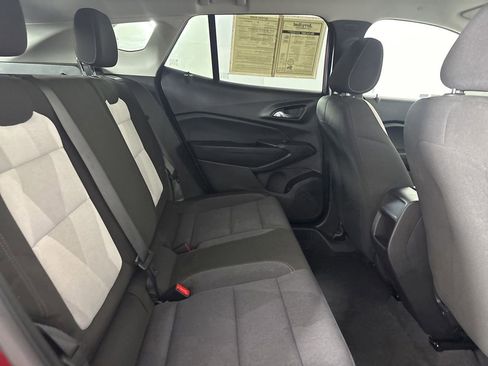 Used 2025 Chevrolet Trax LS FWD image 24