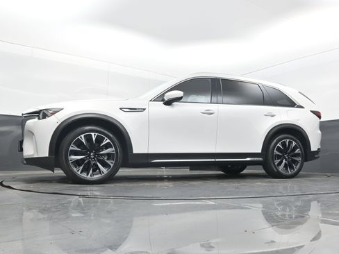 Used 2024 MAZDA CX-90 Plug-In Hybrid w/ Premium Pkg image 23