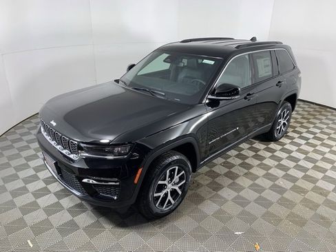 New 2025 Jeep Grand Cherokee Limited image 7