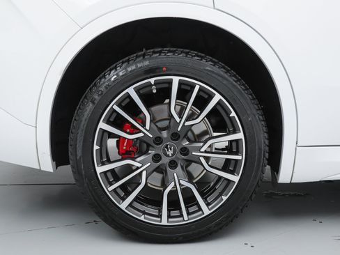 Certified 2023 Maserati Grecale GT AWD/4WD image 20