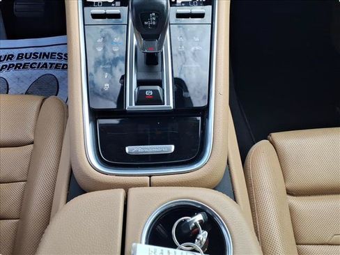 Used 2022 Porsche Panamera 4 Platinum Edition AWD/4WD image 28