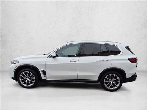 Used 2024 BMW X5 sDrive40i w/ Parking Assistance Package RWD image 9
