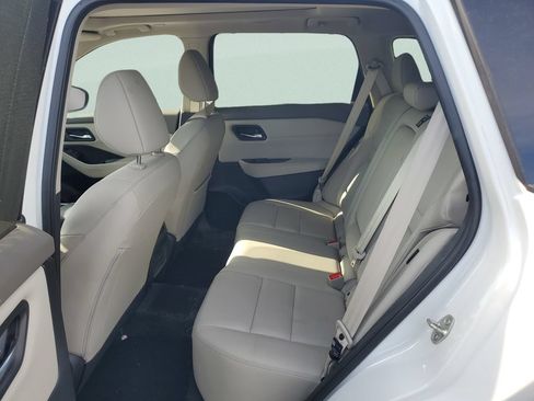 Used 2024 Nissan Rogue SL w/ SL Premium Package FWD image 10