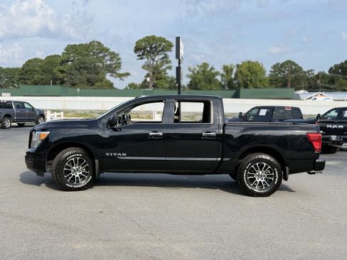 Used 2021 Nissan Titan SV w/ Accessory Utility Package RWD image 4