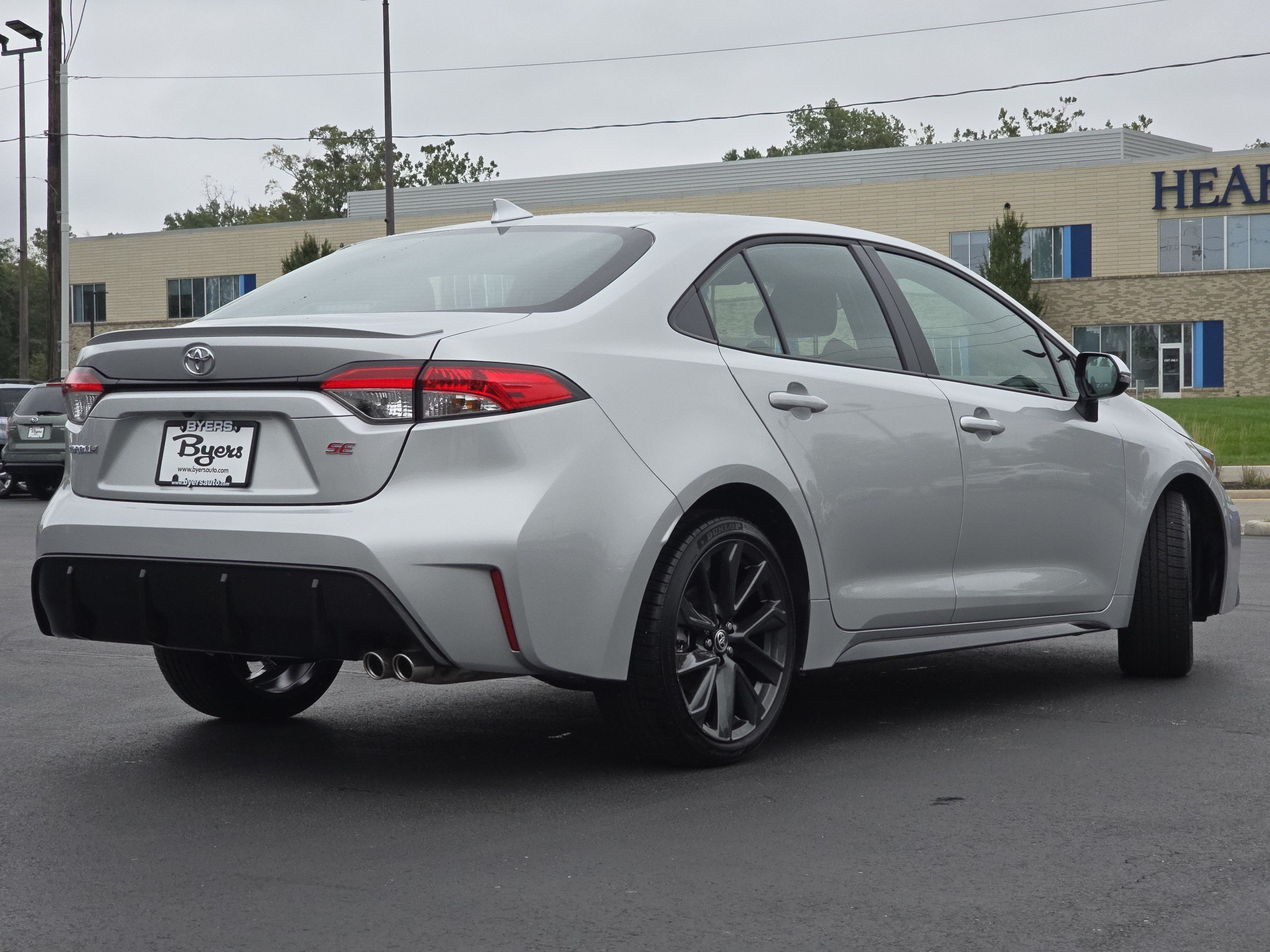 Used 2026 Toyota Corolla SE FWD image 7