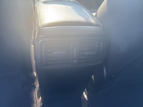Used 2014 Nissan Rogue SV w/ SV Premium Package AWD/4WD image 15