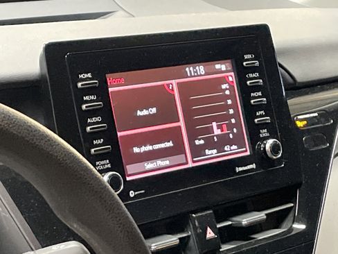 Used 2021 Toyota Camry LE image 10