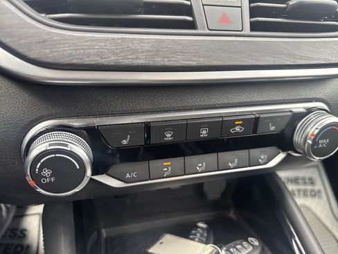 Used 2023 Nissan Altima 2.5 SV w/ SV Premium Package image 28