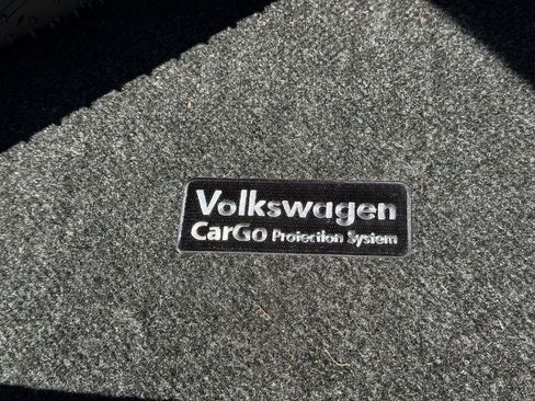 Used 2023 Volkswagen Jetta SE w/ Panoramic Sunroof Package FWD image 29
