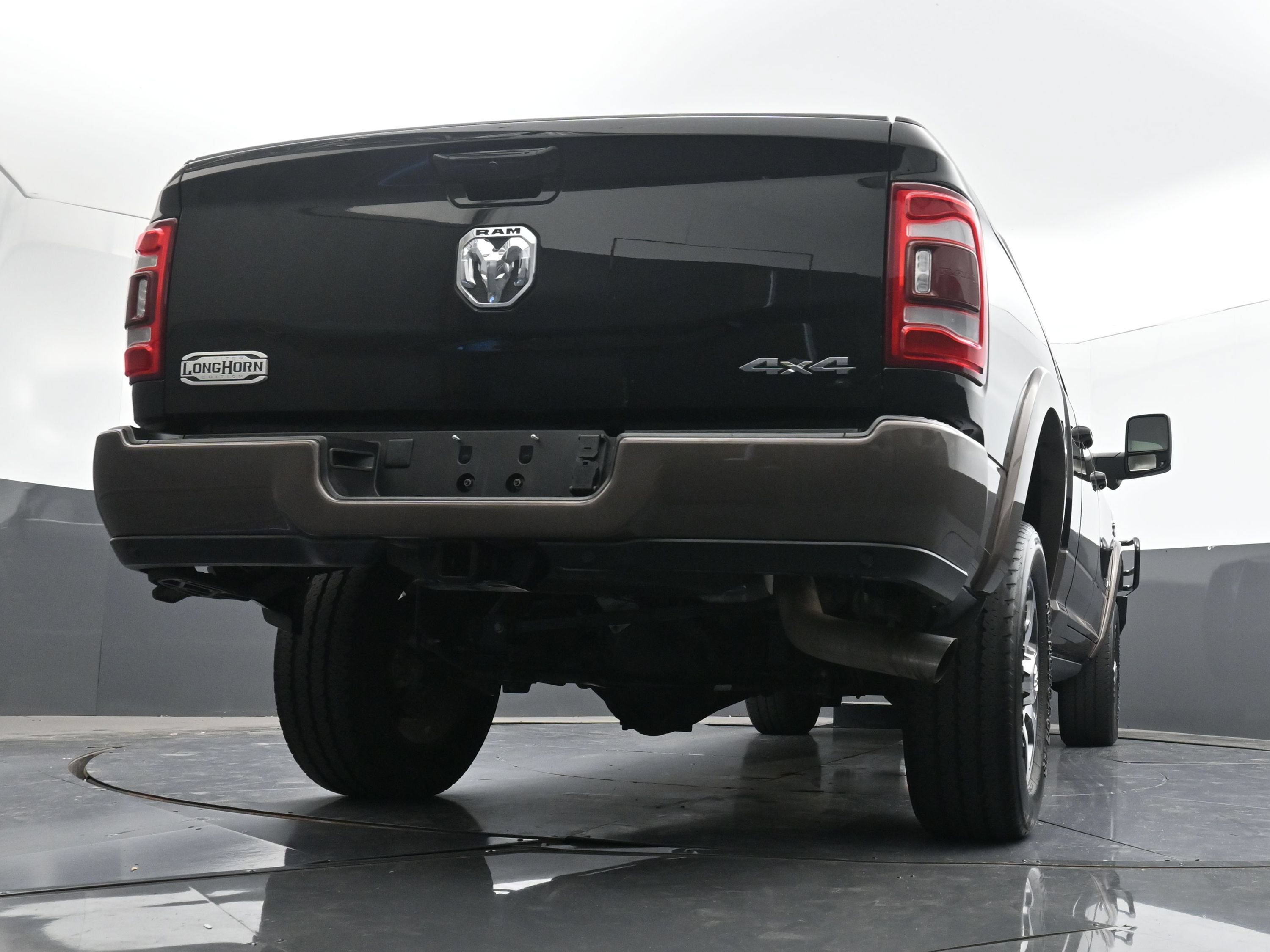 Used 2024 RAM 2500 Limited w/ Towing Technology Group AWD/4WD image 31