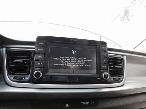 Used 2020 Kia Rio S image 32