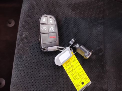 Used 2018 Jeep Grand Cherokee Altitude image 29