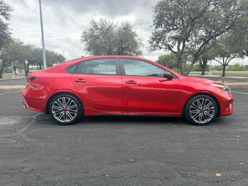 Used 2023 Kia Forte GT image 3